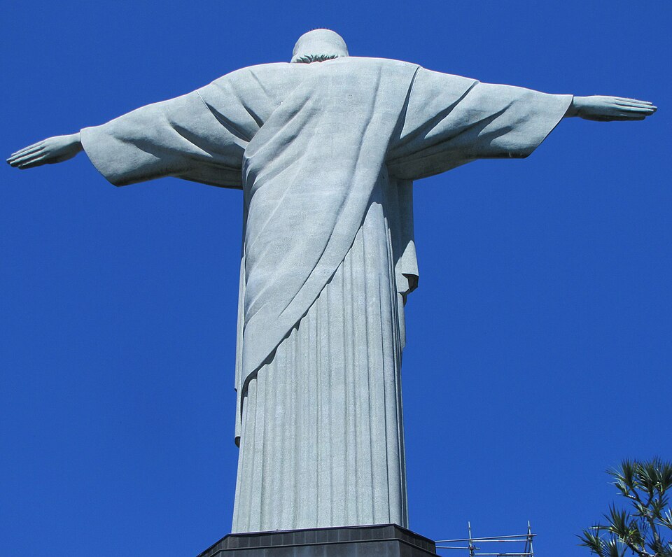 An Art Deco Giant