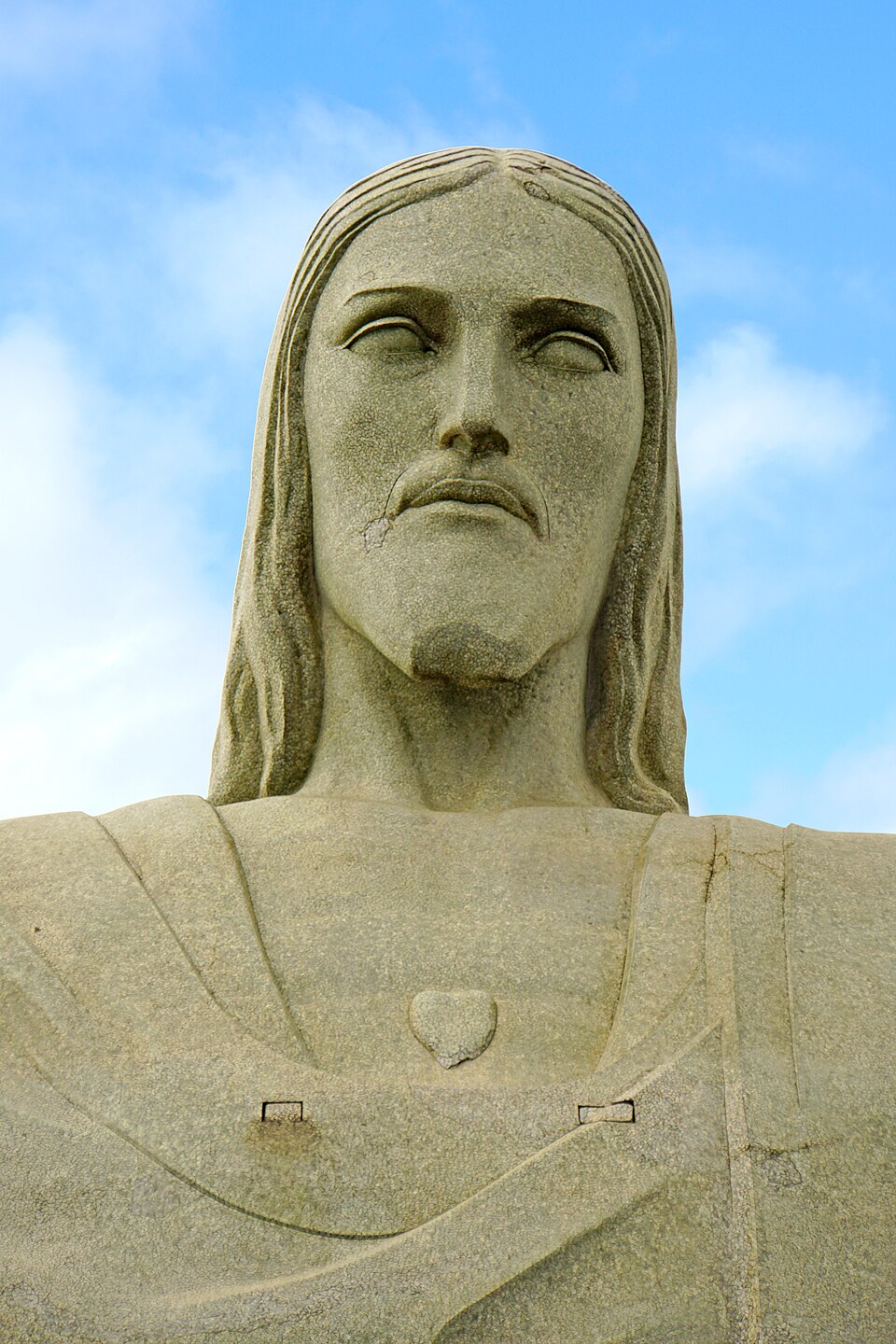 La Robe Détaillée — Le Christ Rédempteur
