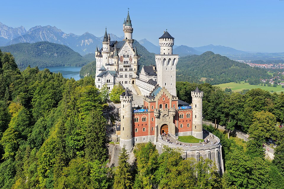 Le château dans les Alpes — Schloss Neuschwanstein