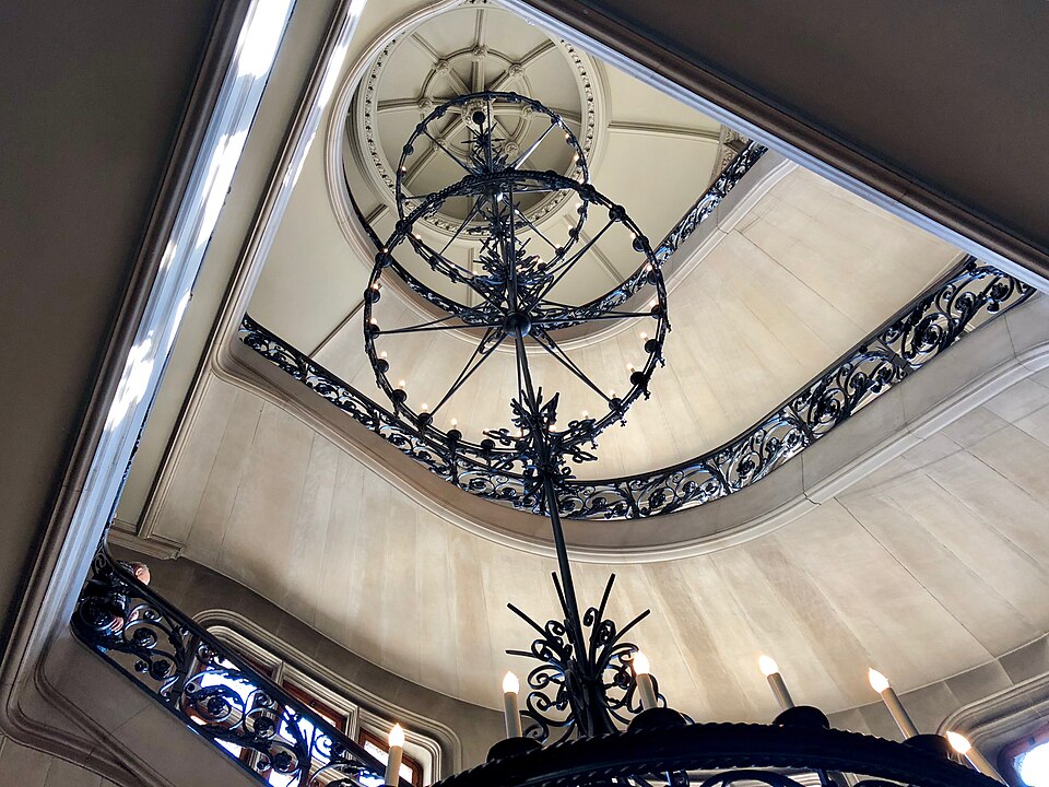 Le lustre en fer forgé — Biltmore Estate