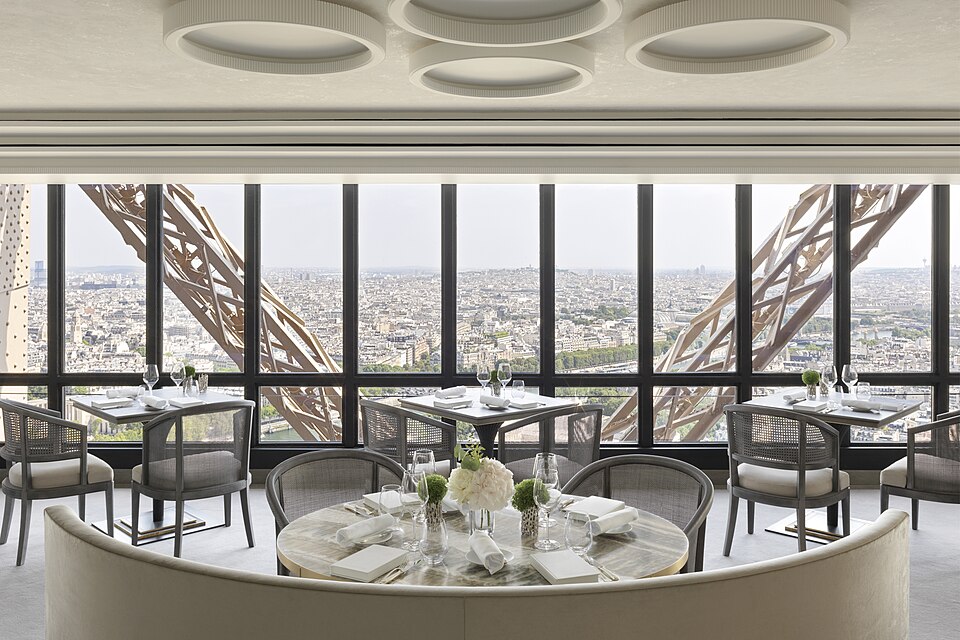 Le Jules Verne — Tour Eiffel