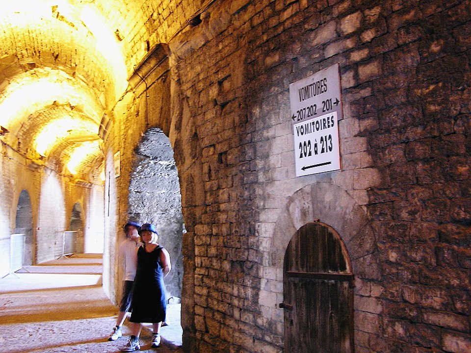 Les signes des Vomitoria — Amphitheater of Nîmes