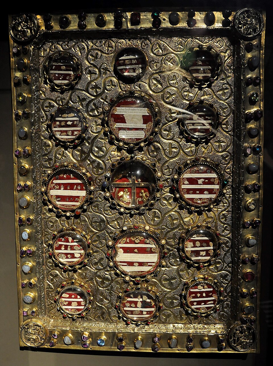 Le reliquaire doré — Pražský hrad