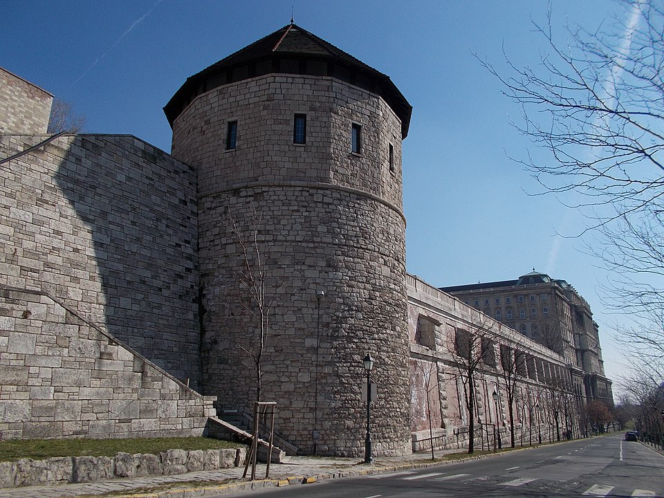 Tour du Pacha Karakas — Budavári Palota