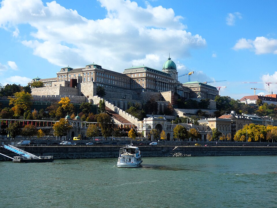 Le Palais renaissant — Budavári Palota