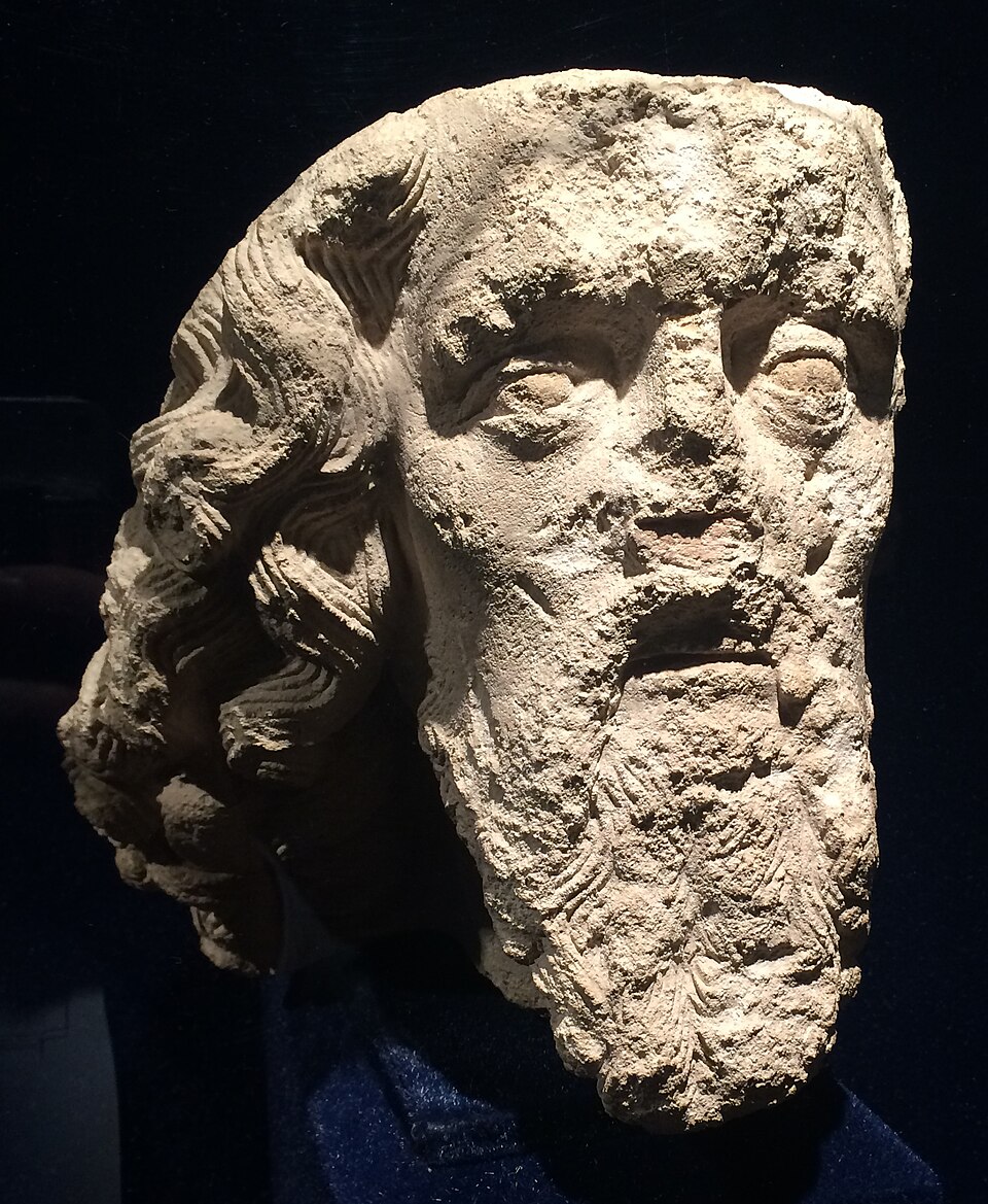 La Tête de roi gothique — Budavári Palota