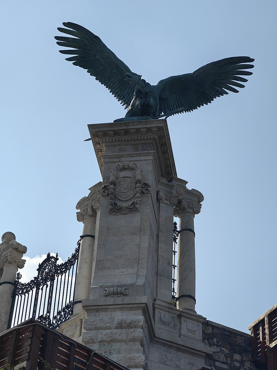 La statue du Turul