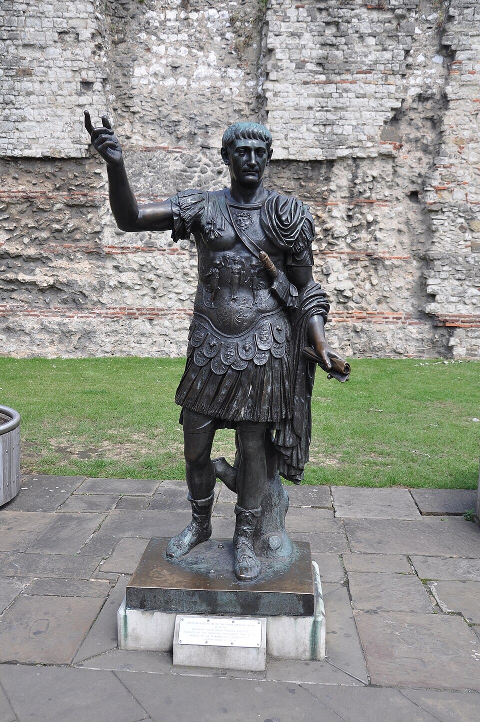 Statua di Traiano