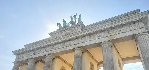 Die Sandsteinfassade