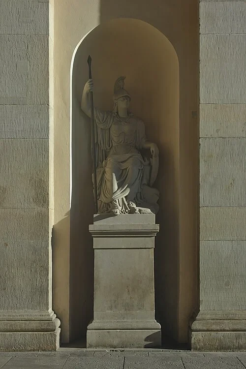 La Statue de Minerve — Brandenburger Tor