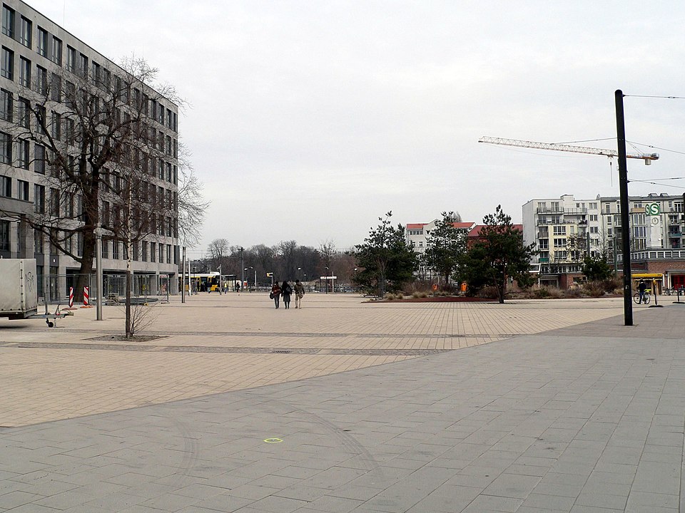 Elisabeth-Schwarzhaupt-Platz