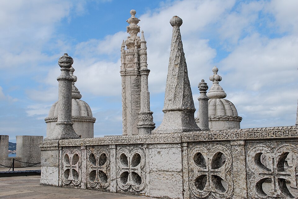 Pinacles en pierre de style gothique tardif — Torre de Belém