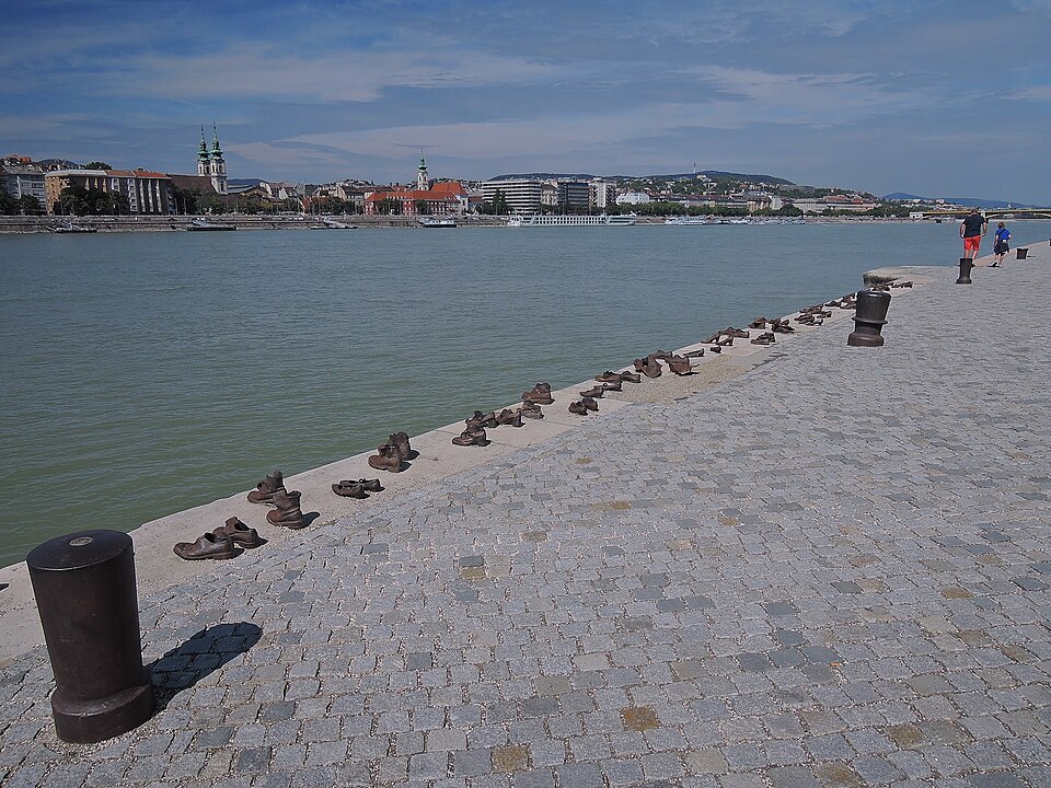 Le quai de fer — Cipők a Duna-parton