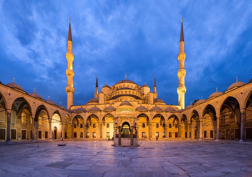 La cour intérieure — Sultan Ahmet Camii