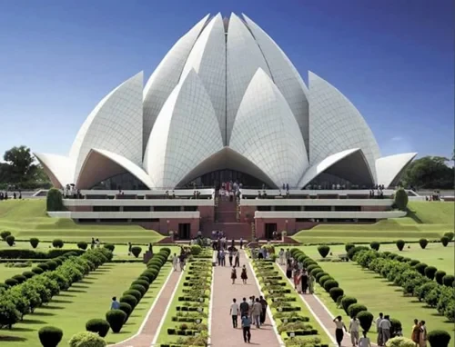 Le Chemin du Jardin — Lotus Temple