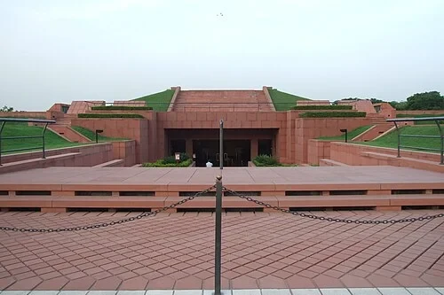Le Centre d'Information — Lotus Temple