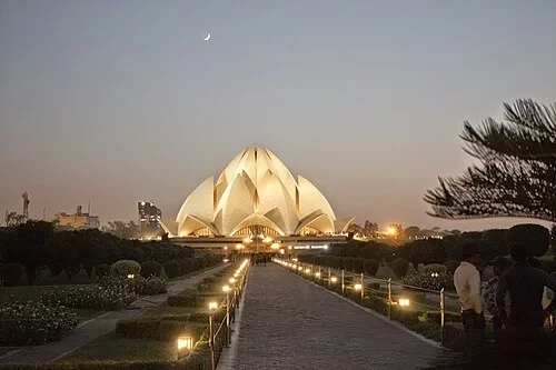 Le Taj Mahal Moderne — Lotus Temple