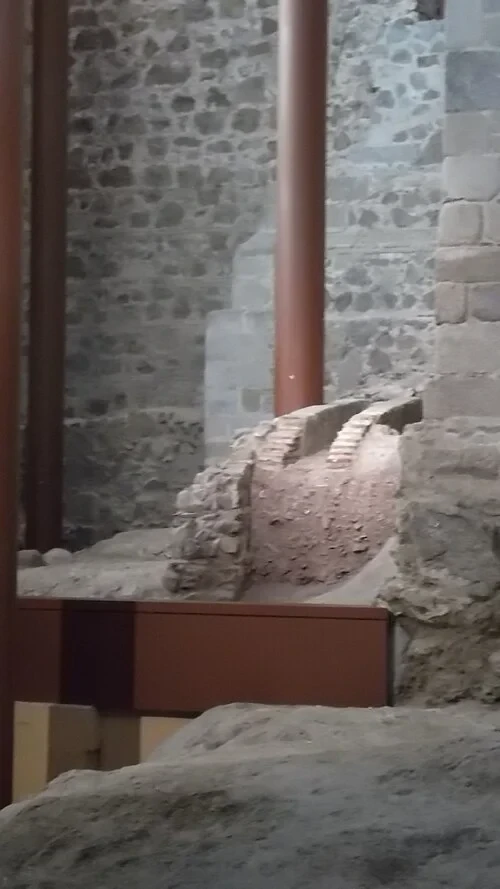Le chemin vers la crypte — Alcázar de Toledo