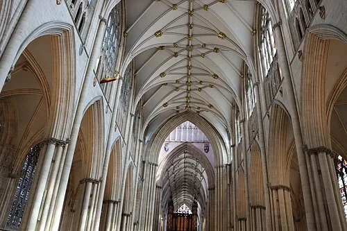 Le plafond voûté — York Minster