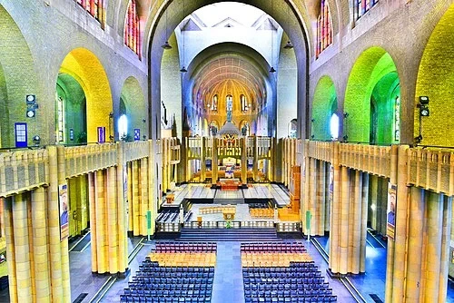 La nef en terre cuite — Nationale Basiliek van het Heilig-Hart