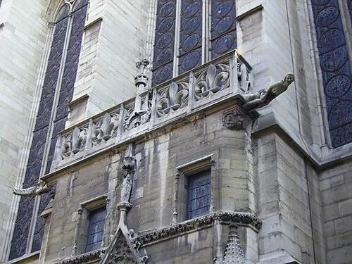 Les Contreforts extérieurs — Sainte-Chapelle
