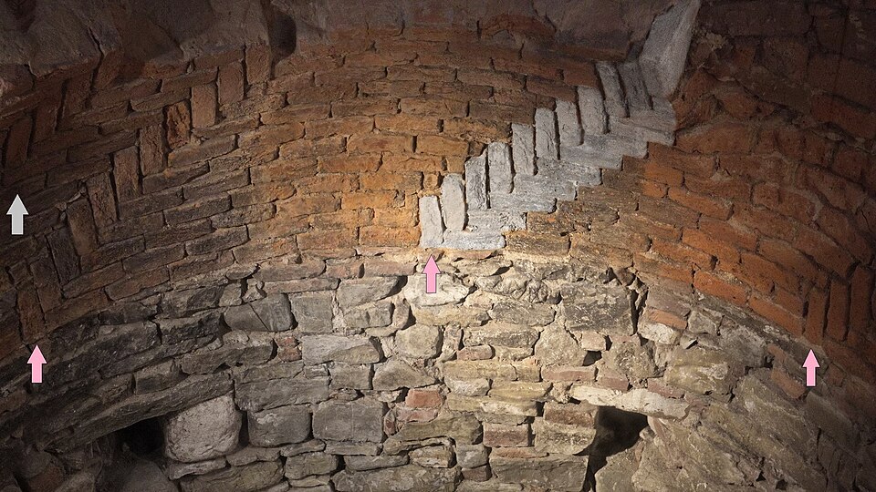 Herringbone Brickwork — Cattedrale di Santa Maria del Fiore audio guide stop