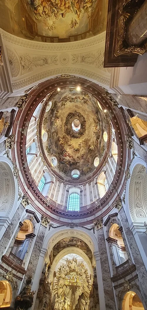 La coupole elliptique — Wiener Karlskirche