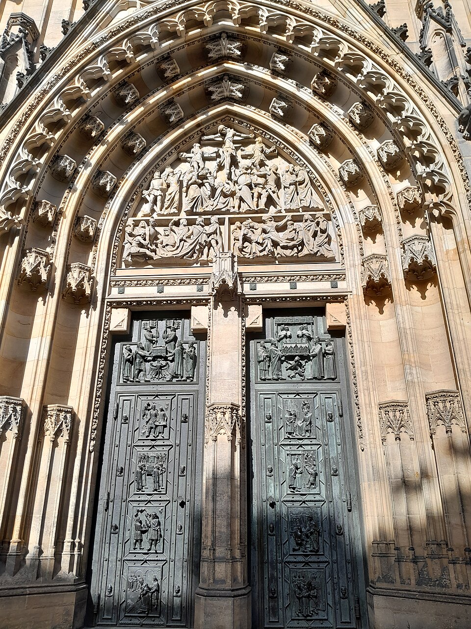 Le tympan occidental — St. Vitus Cathedral