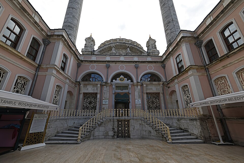 Les appartements impériaux — Ortaköy Camii