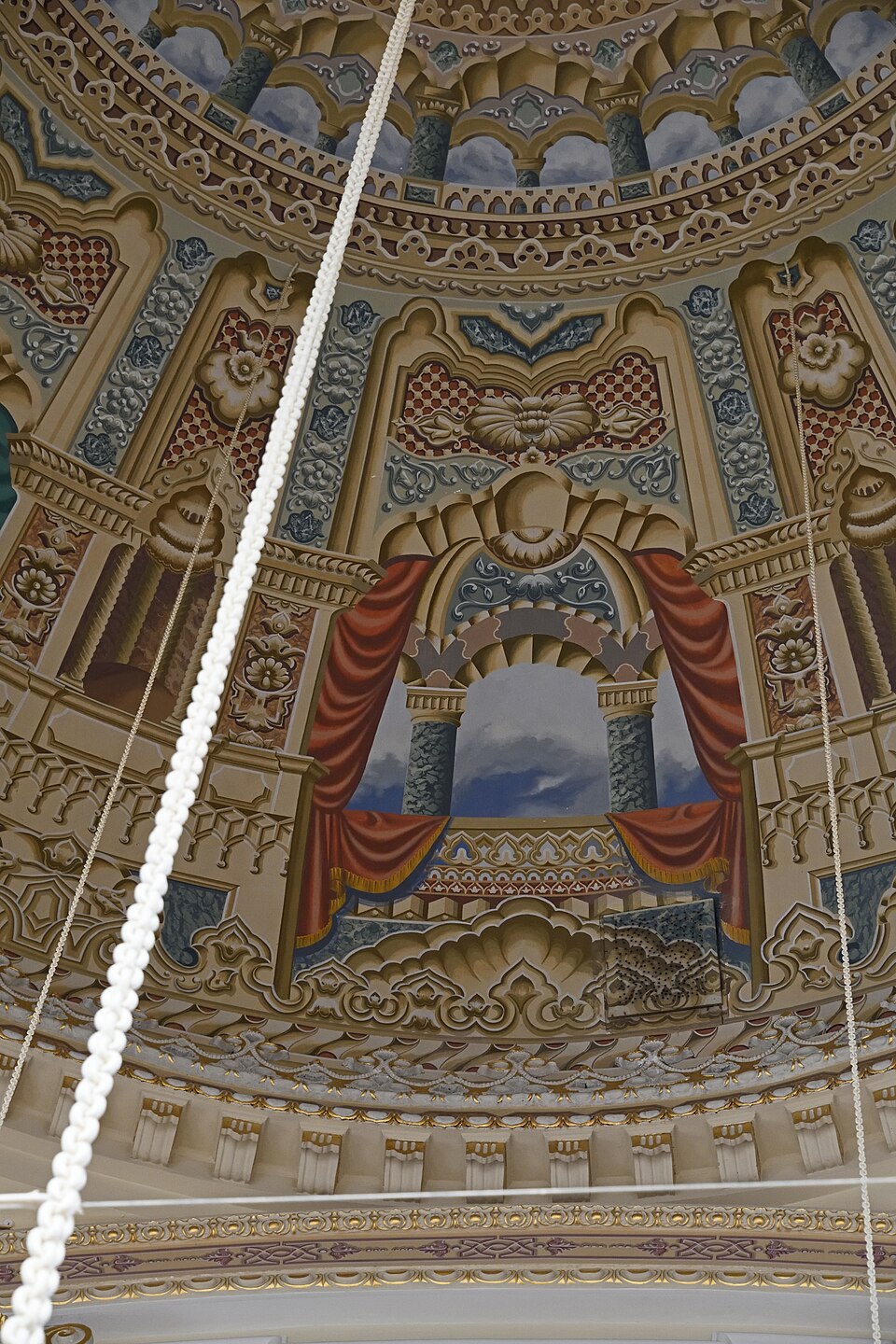 La coupole en trompe-l'œil — Ortaköy Camii