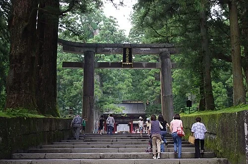 Bien culturel important : Torii en pierre — Nikkō Tōshō-gū