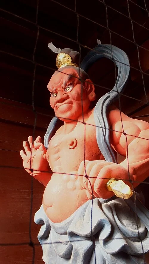 Féroces gardiens du temple — Kōtoku-in Temple