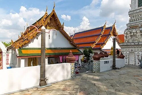 The Ancient Royal Halls — Wat Arun audio guide stop