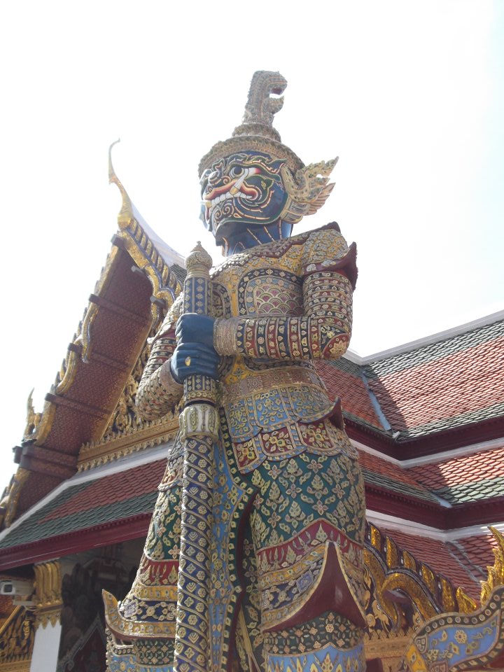 Les gardiens de porte de cinq mètres — Wat Phra Kaew