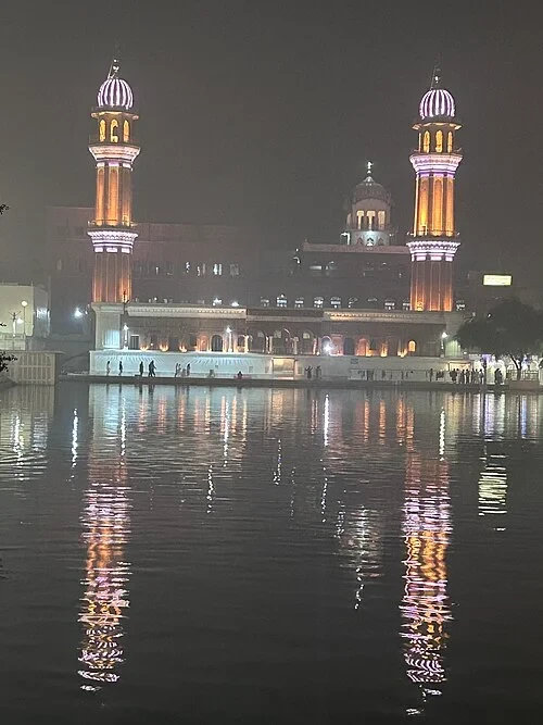 Les tours de guet de la défense — Harmandir Sahib