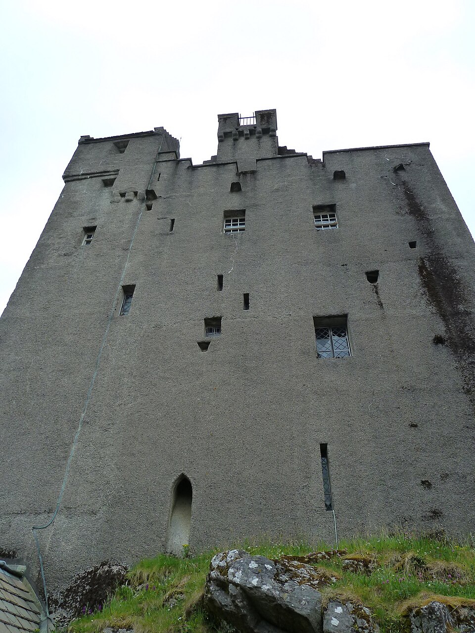 L'Extérieur du Donjon — Eilean Donan Castle