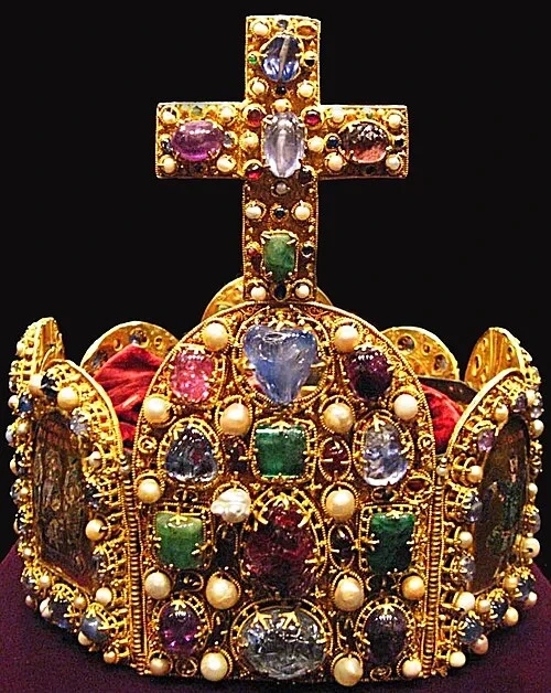 Couronne du Saint-Empire romain germanique — Hofburg
