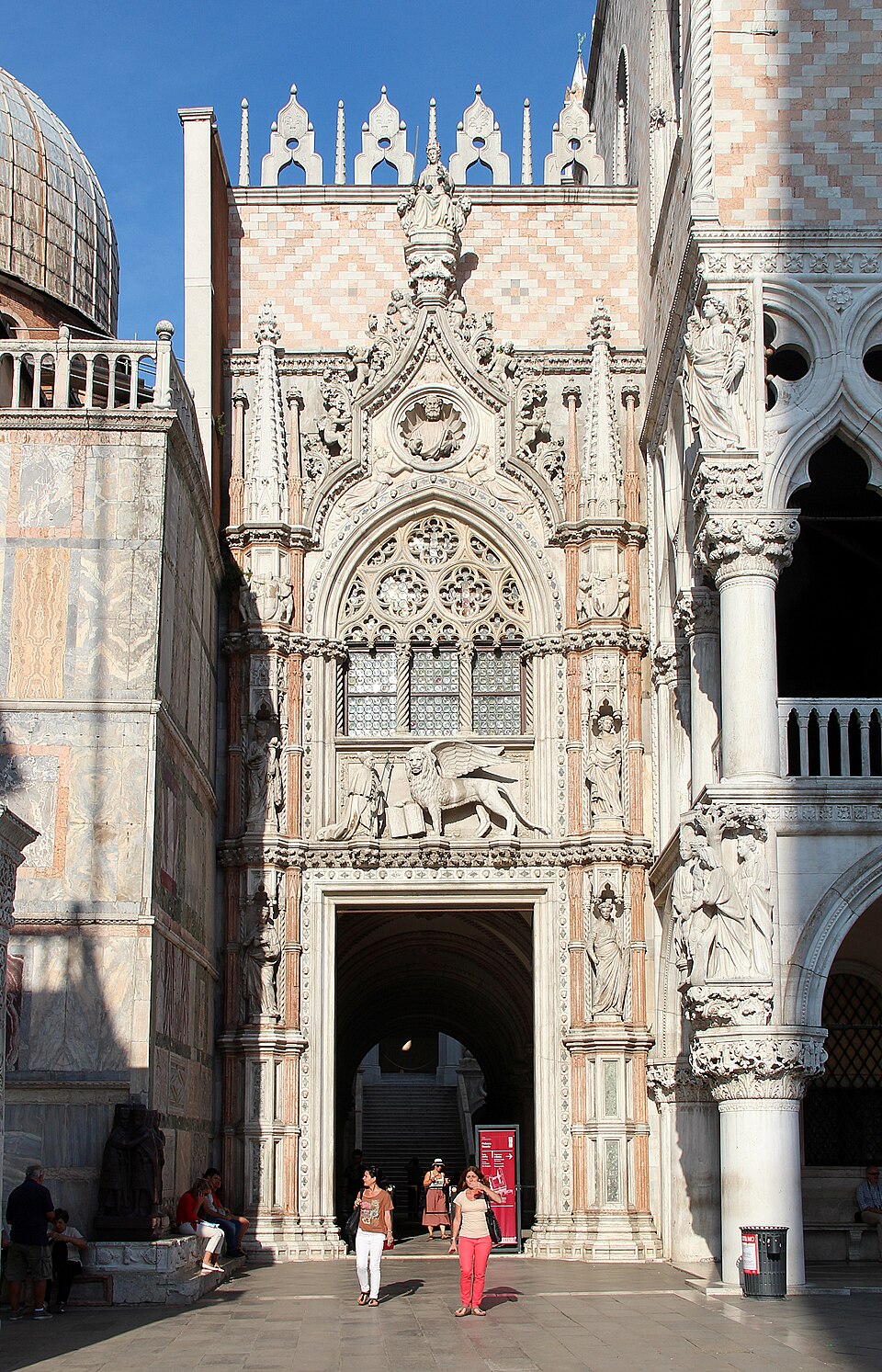 Porta della Carta