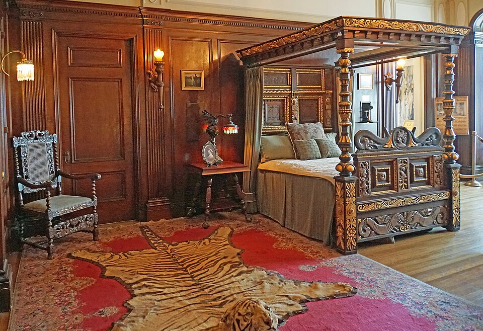 Sir Henry's Suite