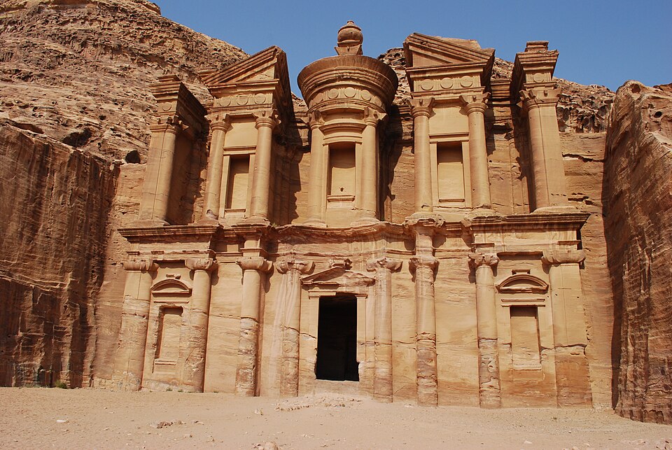 Façade d'Ad Deir — Petra