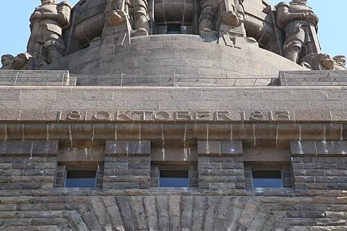 Inscription du 18 octobre 1813 — Völkerschlachtdenkmal