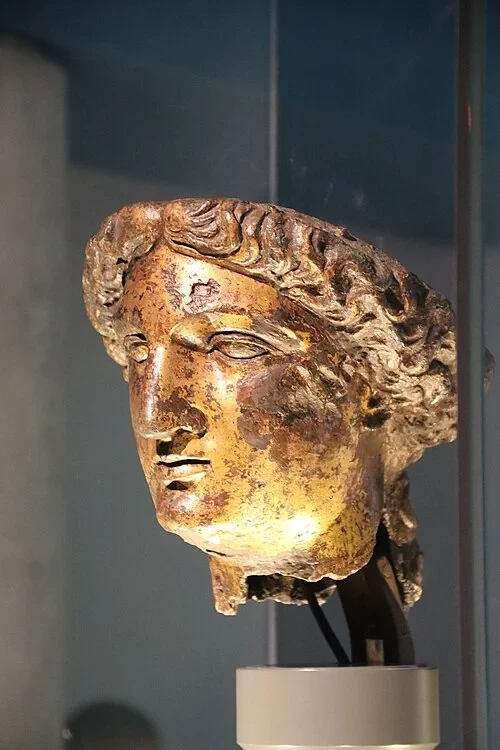 L'éclat doré de Minerve — Roman Baths