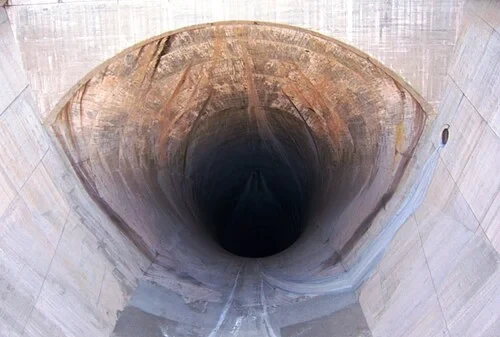 La cavitation et la crue de 1983 — Hoover Dam