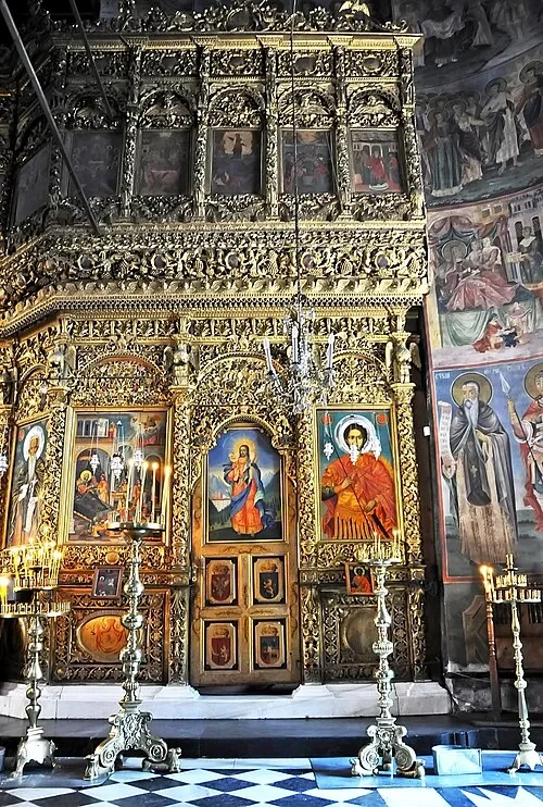 L'iconostase dorée — Rila Monastery