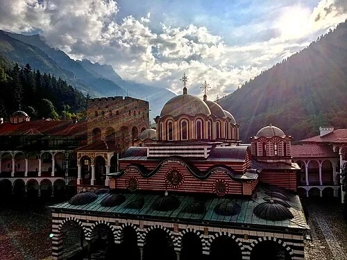 Panorama de la cour principale — Rila Monastery