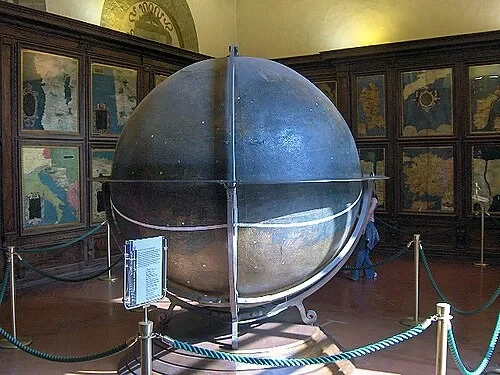 Le globe de la Mappa Mundi — Palazzo Vecchio