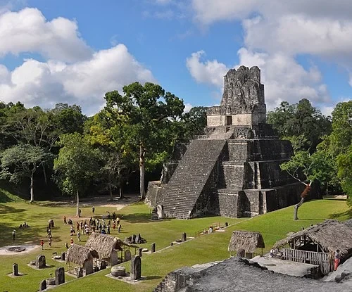 Temple II de Tikal — Tikal
