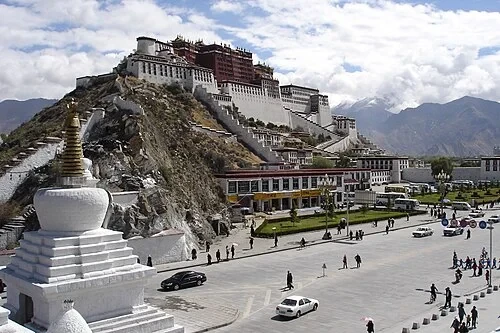 Le village historique de Zhol — Potala Palace