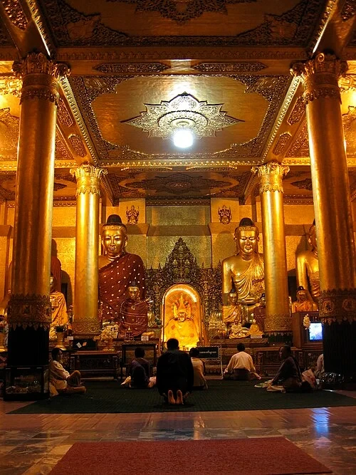 Le Sanctuaire du Sud — Shwedagon Pagoda