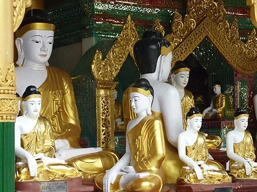 La Salle des Bouddhas — Shwedagon Pagoda